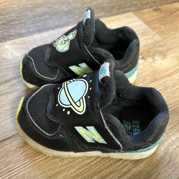 New Balance - New-B Hook & Loop Sneakers - Picture 1 of 3